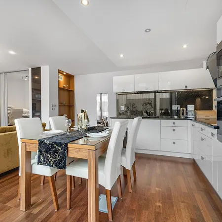 Revon Business Apartment, Dunajska 50, Free Parking 布拉迪斯拉发