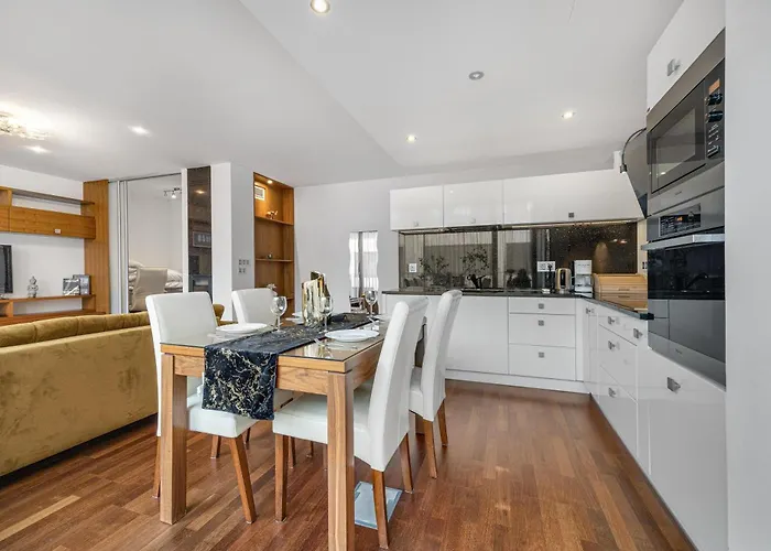 Revon Business Apartment, Dunajska 50, Free Parking Bratislava