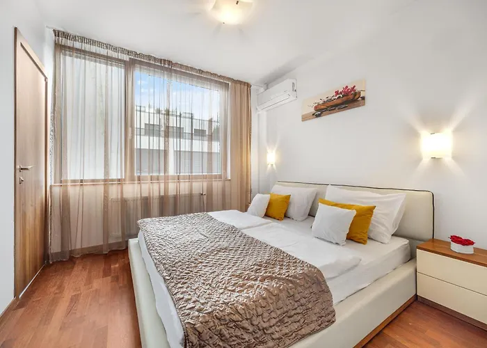 Revon Business Apartment, Dunajska 50, Free Parking Apartman Pozsony