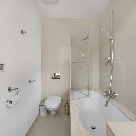 Revon Business Apartment, Dunajska 50, Free Parking Appartement *