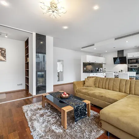 Revon Business Apartment, Dunajska 50, Free Parking