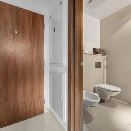 Revon Business Apartment, Dunajska 50, Free Parking Bratislava